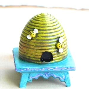 Dollhouse Miniature/Fairy Garden Resin Beehive on a Stool